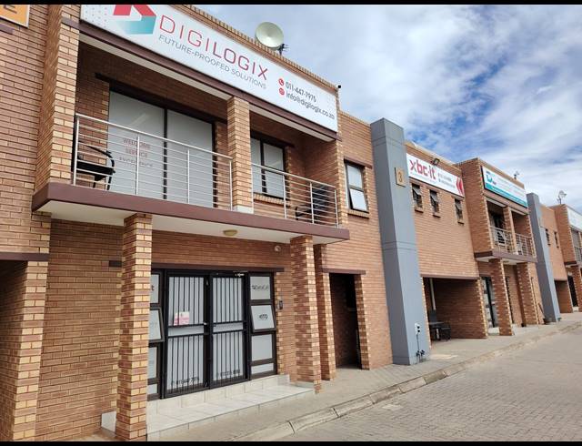 427M² WAREHOUSE TO LET IN AIRPORT PARK